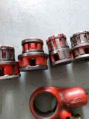 Ridgid 00-R Ratcheting Pipe Threading Tool W/6 Dies 1/8&Prime; 1/4&rdquo; 3/8&Prime; 1/2&rdquo; 3/4&rdquo; 1&Prime;