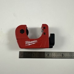 Milwaukee 1/2&Prime; Mini Copper Tubing Cutter 48-22-4250 &ndash; Open box