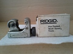 Ridgid No. 104 Tubing Cutter 3/16&Prime; to 15/16&Prime; OD &ndash; 5-24mm w/Box. VGC