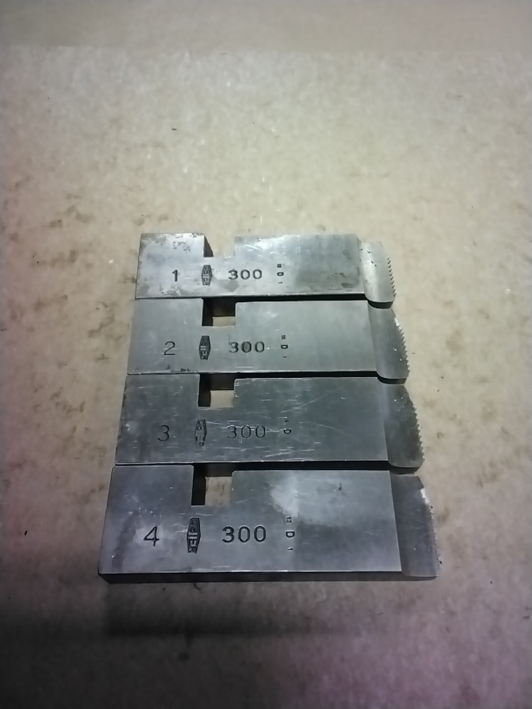Oster Series 300 Threading Die Set 3/8 16 NC #1 ,#2 , #3, #4
