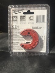 Milwaukee 48-22-4261 3/4&Prime; Close Quarters Tubing Cutter &ndash; Brand New NIB