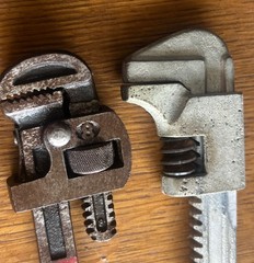 Globemaster Vintage Red 8&Prime;Pipe Wrench & cast iron 8 or10&rdquo; ? Made in Spain