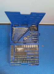 Westward 4YP78 mechanic&rsquo;s tool set 204
