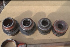 RIDGID #12-R THRESDER with 4 PIPE DIES USA &ndash; 1&Prime; 1-1/4&Prime; 1-1/2&Prime;, 2&Prime;