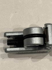 RIDGID 104 Screw Feed Pipe Cutter, 3/16 in to 15/16 in Pipe OD