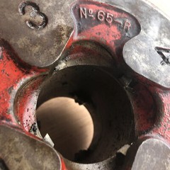 RIDGID No 65-R RATCHETING PIPE THREADER DIE FOR 1 TO 2 INCH PIPE WITH 24&Prime; HANDLE