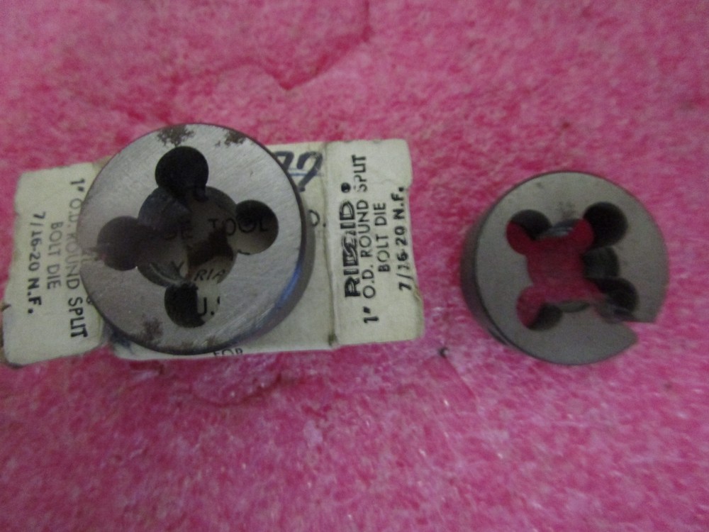 Lot of 2 &ndash; RIDGID 38400 Alloy RH Bolt Threader Button Die, UNF, 7/16&Prime;-20