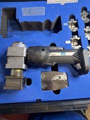 Klauke Reflok TuffLok MAPAX4L Battery Operated Axial Press Tool w/Jaws & Case