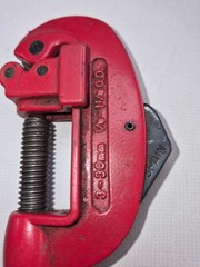 Trucraft Pipe Cutter 3-30mm Adjustable Tube Cutting Tool Red