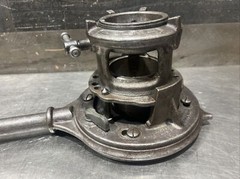 Used Surplus RIDGID 65-R ADJUSTABLE THREADER DIE HEAD 1-2&Prime;. Item ID 3