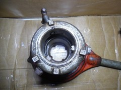 31 + #,s RIDGID 65-R PIPE THREADER 1&Prime; to 2&Prime; CAPACITY & USA VISE 1/8&Prime; to 2 1/2&Prime;