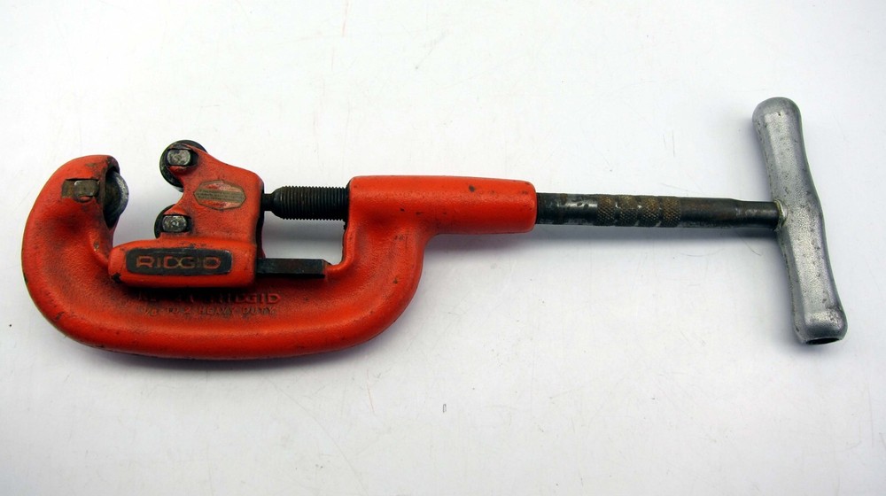 RIDGID Model No. 2A &ndash; Heavy Duty Steel Pipe Cutter &ndash; 1/8&Prime; &ndash; 2&Prime; &ndash; Ridge Tool Co