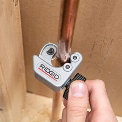 CC247 Model 101 Compact Tubing Cutter &ndash; 1/4&Prime; to 1-1/8&Prime; Precision Silver Tool
