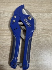 Kobalt 131775 Ratcheting PVC Pipe Cutter