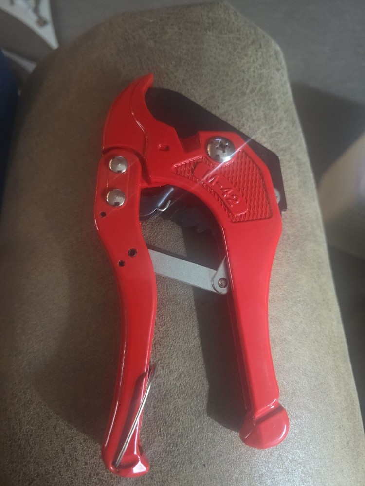 B&K PVC Plastic Ratcheting Pipe Cutter Up To 1-1/2&Prime; One Hand Operation Point Cut