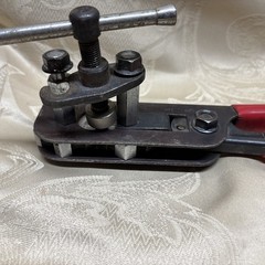 B & K 3/16&Prime;-5/8&Prime; Flaring Tool