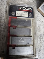 Ridgid 47745 Pipe Threading Die Set 1/2&Prime;-3/4&Prime; NPT Right Hand