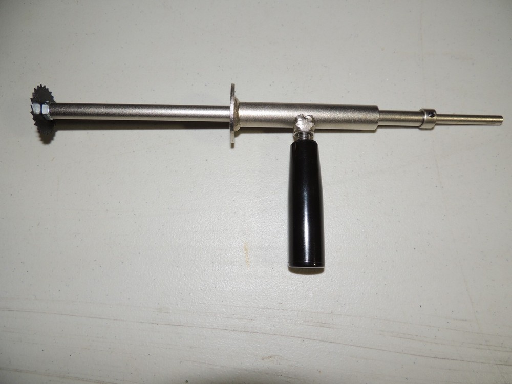 internal pipe cutter, inside New design, adjustable depth, CUTS 1 1/4&Prime; &ndash; 6&Prime; pipe