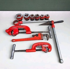 Ridgid 111-R Pipe 1/4&Prime; to 1-1/4&Prime; Threader Reamer 3-S Cutters & Wrench