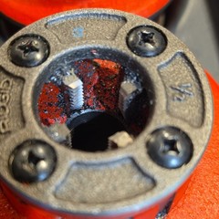RIDGID 00-R Manual Pipe Threader Set w/ 1/2 3/4 1in NPT RH Dies Case