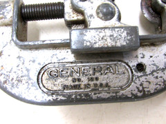GENERAL TOOLS 1/8&rdquo; to 1-1/8&rdquo; PIPE TUBING CUTTER, No. 120