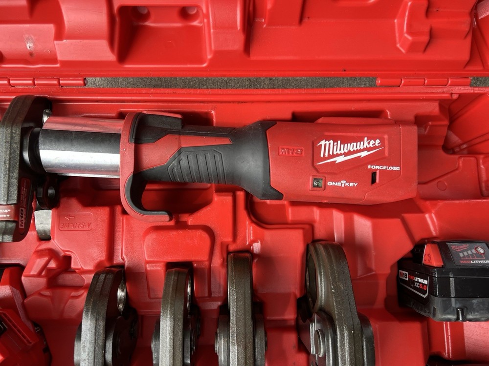 Milwaukee 2922-22 M18 Press Tool/2x 5.0 BATTS/FAST CHARGER INCL/SHIP FAST!!