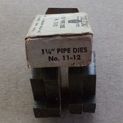 Toledo 1-1/4&rdquo; Pipe Dies No. 11-12 With Box