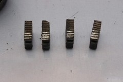 Armstrong bridgeport pipe threader dies 1-1/4 in 291r 703 h481; 1 in 191r 2874