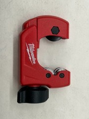 Milwaukee 1 in. Mini Copper Tubing Cutter (1/8 in. &ndash; 1-1/8 in. Cut Capacity)