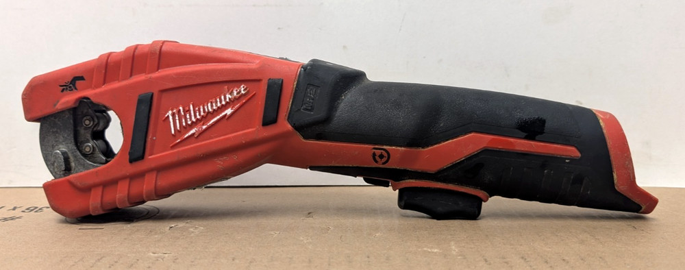 Milwaukee 2471-20 M12 Cordless Copper Tubing Cutter &ndash; FOR PARTS/AS-IS!