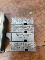 RIDGID D 1079 BEVELER 37-1/2 DEGREE AND D-1144 Guide DIE SET 1-2&Prime;