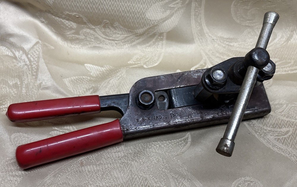B & K 3/16&Prime;-5/8&Prime; Flaring Tool