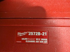 Milwaukee AIRSNAKE M12 Drain Cleaning Air Gun Kit Model 2572B-21 (NO BATTERY!!)
