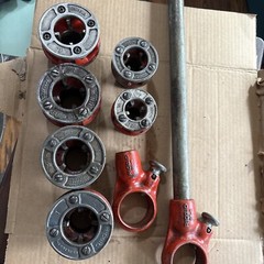 Ridgid 00-R Pipe Threader 1/2 3/4(4) 1 Inch And (2) Holders Handle Made In USA