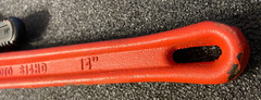 Proto&reg; Tools # 814HD Heavy-Duty Cast Iron floating jaw Pipe Wrench 14&Prime;