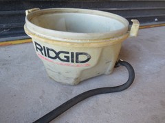 Ridgid Oiler No.318 Bucket with Hand Pump Gun Pipe Threader 300 535 700