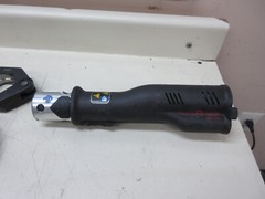 Novopress AFP101 Cordless Crimper / Crimping Tool w/ 3 Jaws & 2 Batteries Used