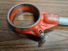 Ridgid D-286 12-R Manual ratcheting Pipe Threader w/ 3 Dies 1/2&Prime; 3/4&Prime; & 1&Prime;
