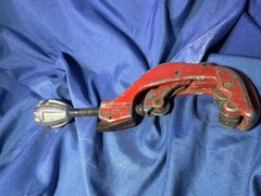 Chicago Specialty Mfg 3719 Tubing Pipe Cutter 3/8 in to 1 5/8 in Vintage USA