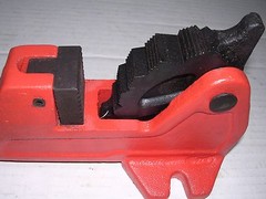 TWO FOOT VISE no PIPE WRENCH 1/2&Prime;-2&Prime; RIDGID 65R Pipe Threader 811 815 11R 12R