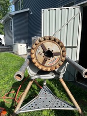 RIDGID 300 Pipe Threading Machine with Foot Pedal and Stand