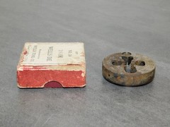 Lot of Vintage Wells Tool Co, Pipe Threading Dies 3/8-16NC