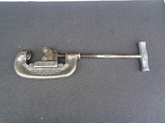 Ridgid No. 2 Pipe Cutter 1/8&Prime; to 2&Prime; Pipe