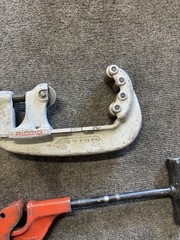 Lot of 2 Ridgid Pipe Cutters No.134 No.1 1/8 to 1-1/4 1-1/8 to 4-1/2