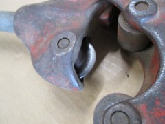 Ridgid 4-S 2&Prime;-4&Prime; Heavy Duty Pipe Cutter with Spare Cutting Wheel
