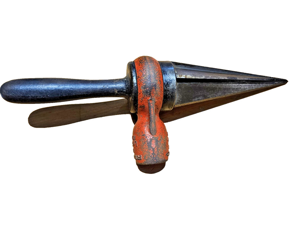 RIDGID No. 2 &ldquo;LonGrip&rdquo; Pipe Reamer