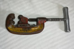 RIDGID 42A 4 Wheel Pipe Cutter 3/4&Prime; TO 2&Prime; No. 1-2 Elyria, Ohio USA Ridge Tool Co