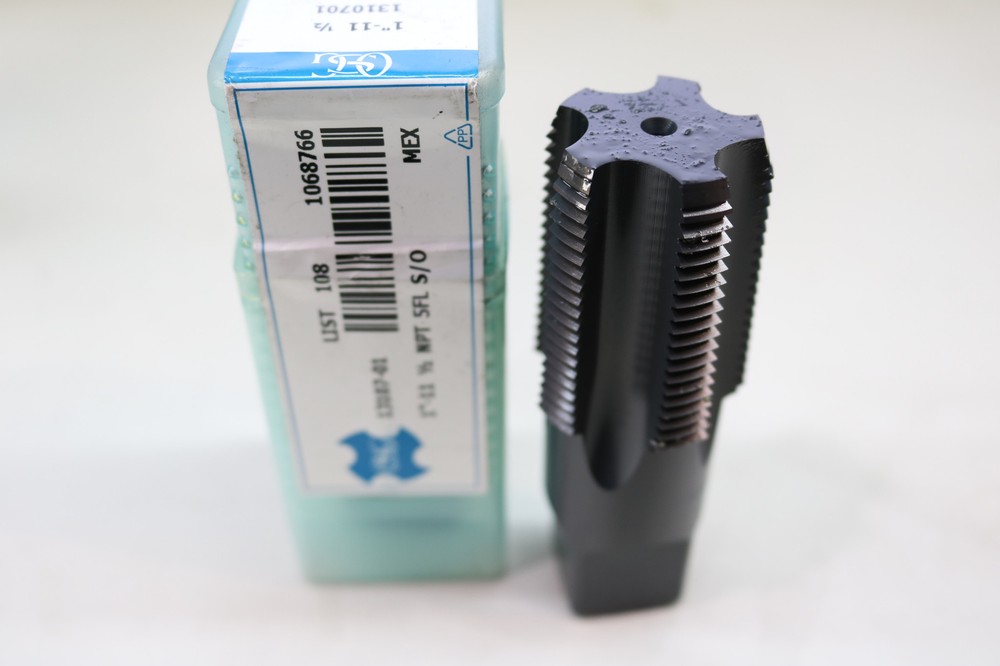 OSG 13107-01 1&Prime;-11 1/2 NPT 5FL 5 Flute S/O 1 to 3-1/2 Chamfer Standard Pipe Tap