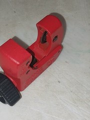 Milwaukee 48-22-4251 1 in Cut Max Mini Copper Tubing Cutter