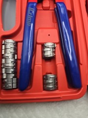 High-Quality Stainless Steel PEX Clamp Cinch Tool with Ergonomic Grip and Cutter